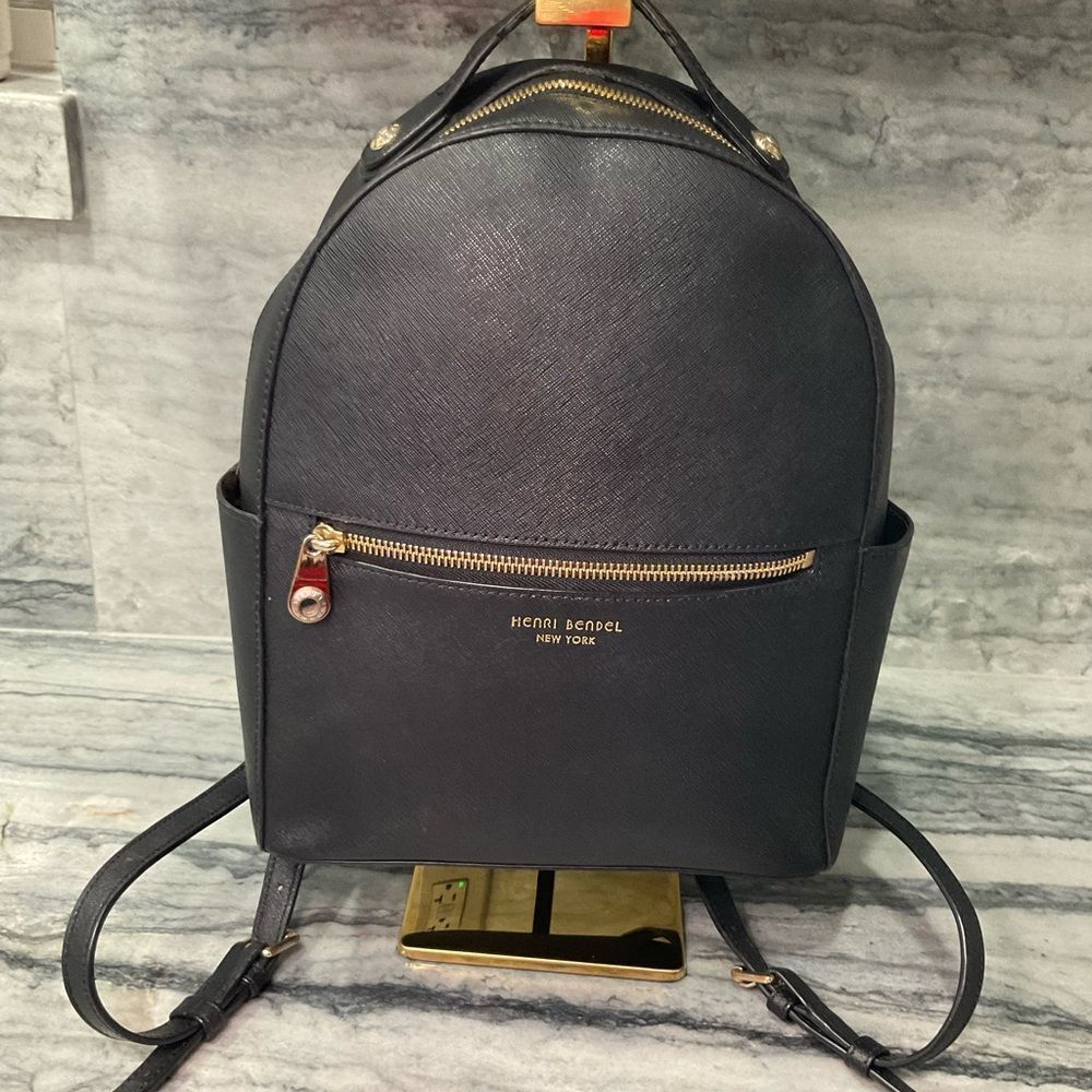 Henri‎ Bendel Backpack